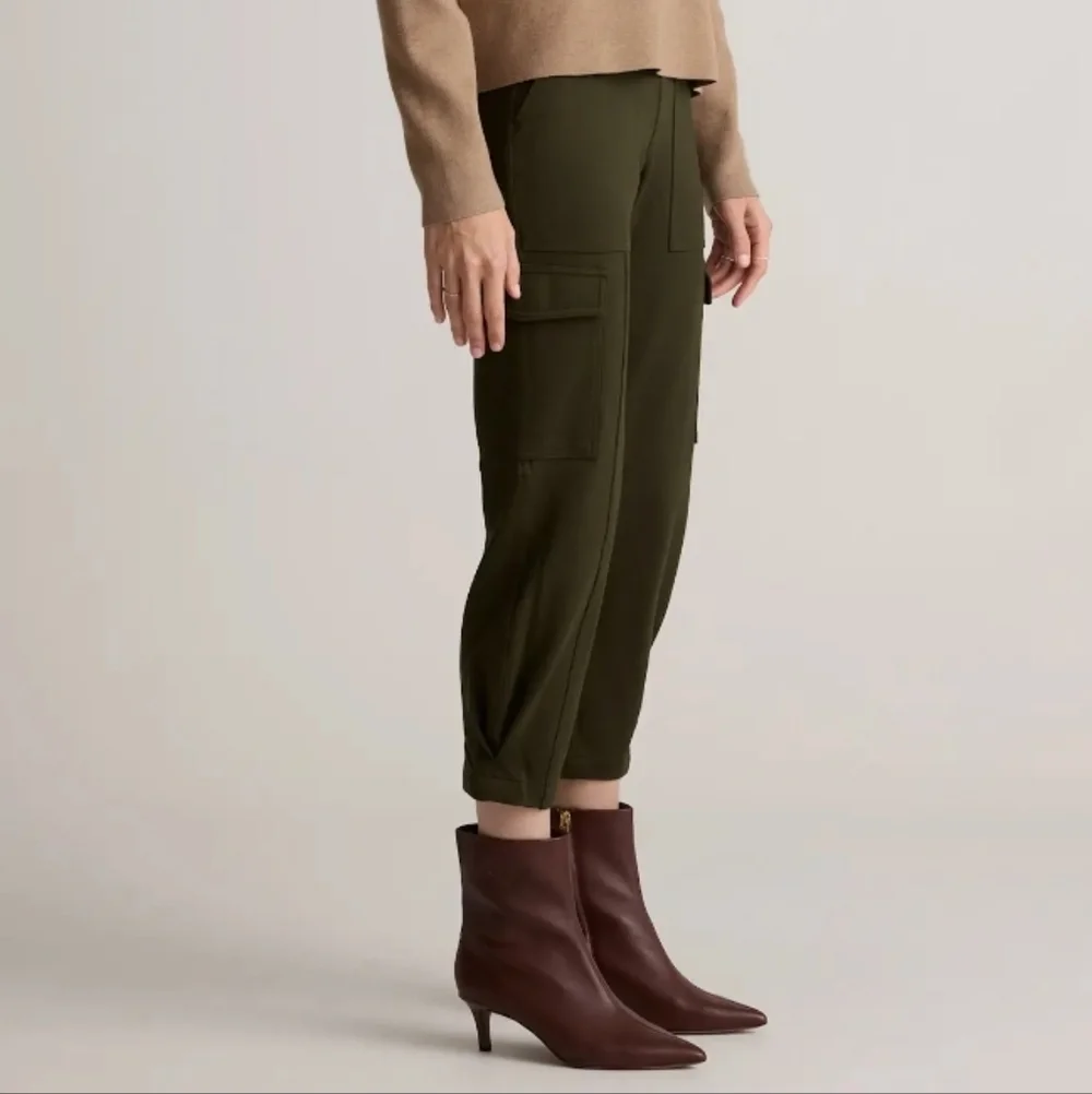 QUINCE Ultra-Stretch Pointe Tapered Cargo Pants Sz L Olive - Picture 4 of 6